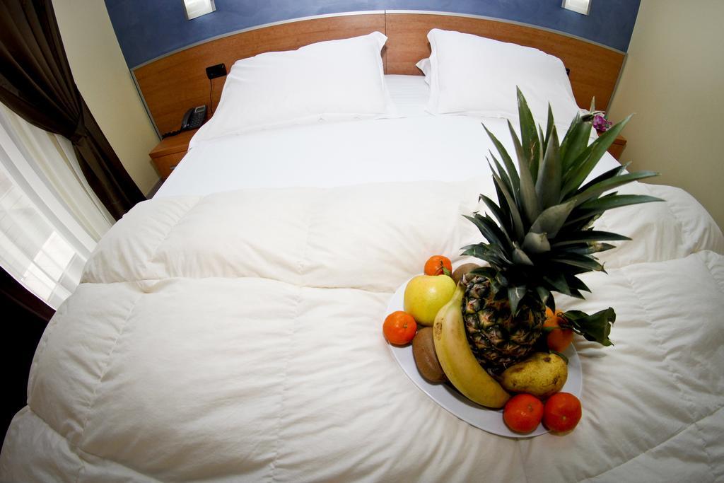Best Western Hotel Class Lamezia Lamezia Terme Oda fotoğraf