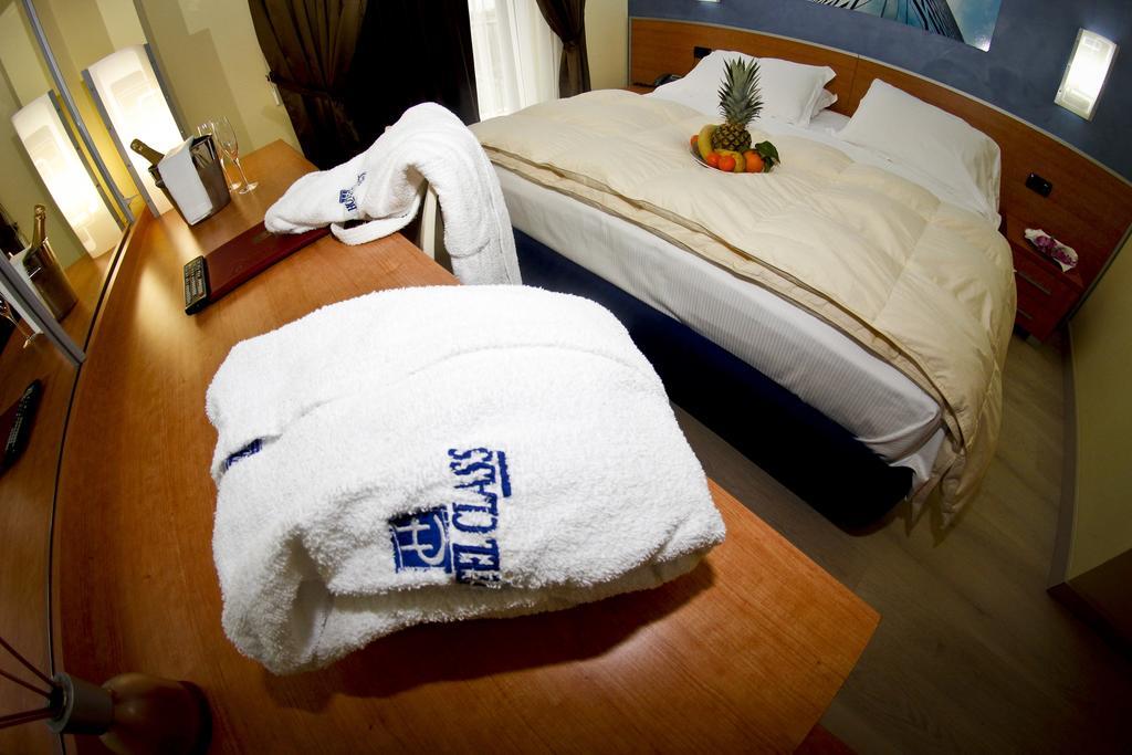 Best Western Hotel Class Lamezia Lamezia Terme Oda fotoğraf